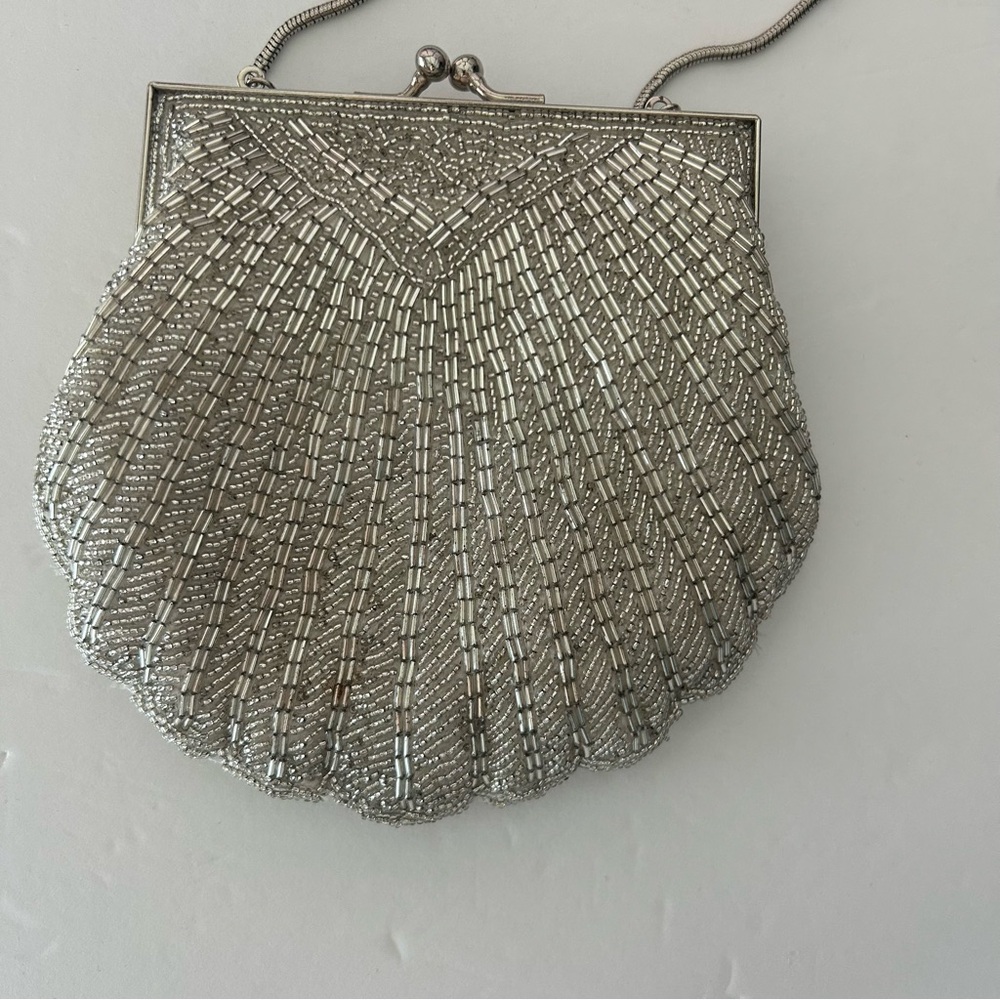 Handmade womens purse beaded shell scalloped bag with metal strap - Picture 2 of 9